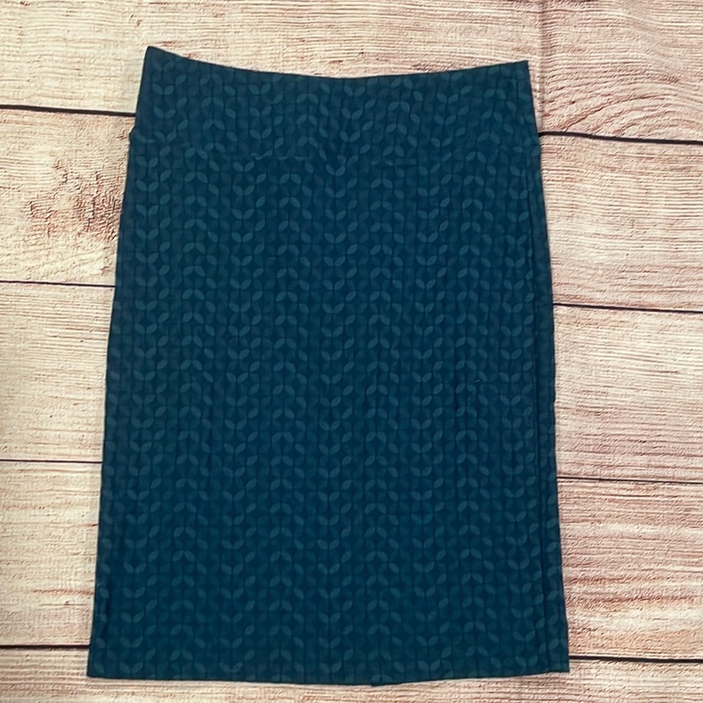 Margaret M | stitch fix brand | blue green patterned pencil skirt | size M